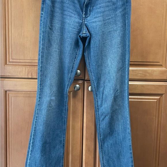 Old Navy Mid-Rise WOW Boot-Cut Jeans Blue 14 Tall - Picture 2 of 5